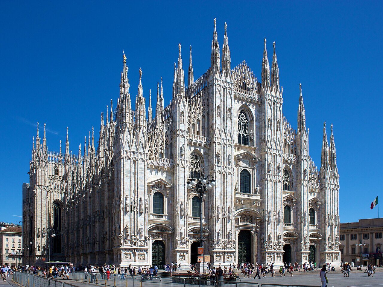Duomo di Milano visto da Piazza del Duomo